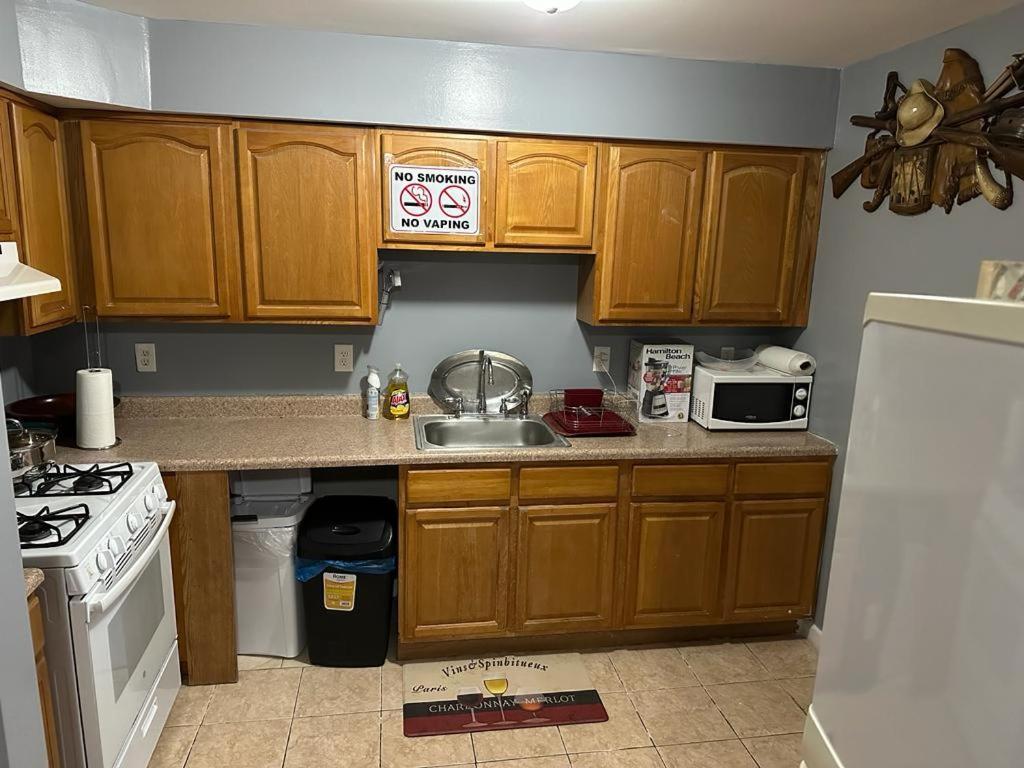 Divine Guest House Room D. 6Mins Near Ewr Newark Airport, 4Mins To Penn Station / Prudential Eksteriør bilde